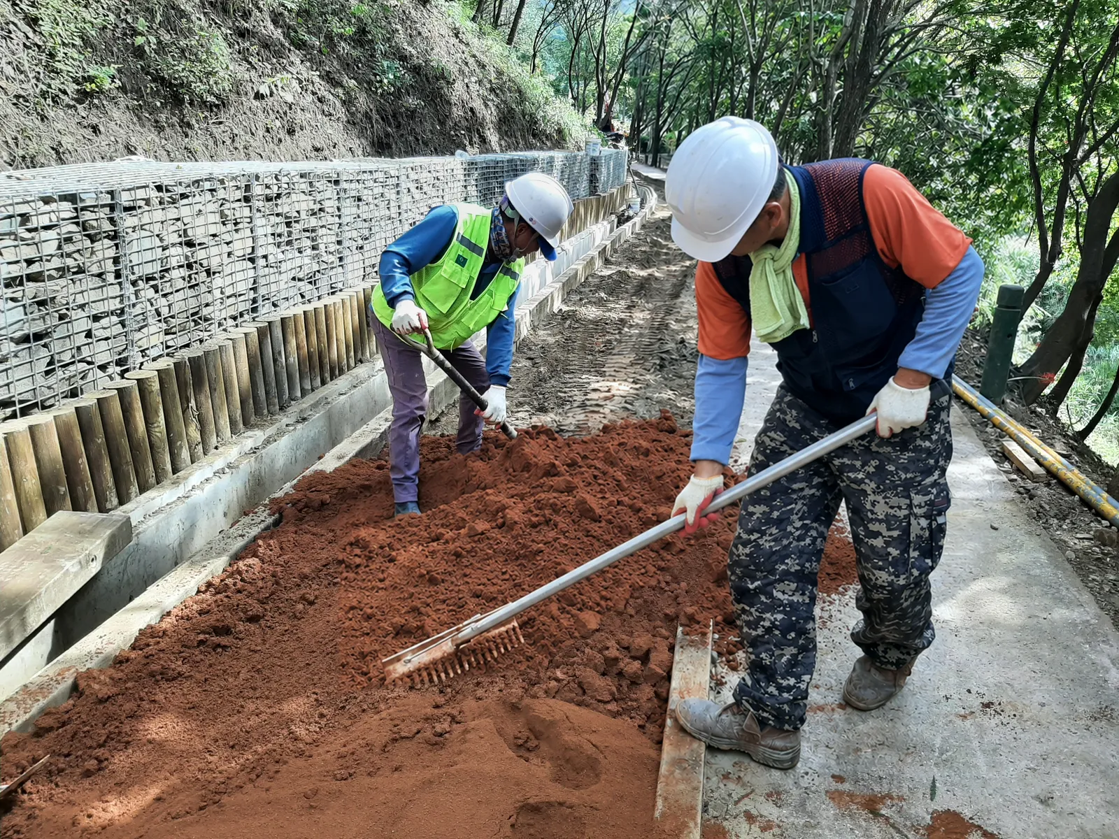 Path construction at Midongsan Arboretum